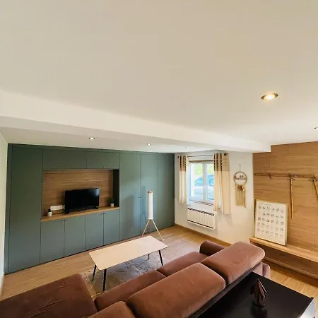 Lägenhet Modern Haven With Garden