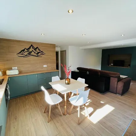 Lägenhet Modern Haven With Garden Marignier